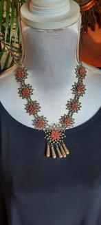 Antieke ketting  met bloedkoraal,Kuchi Afghanistan., Ophalen of Verzenden, Overige materialen, Ketting, Met edelsteen
