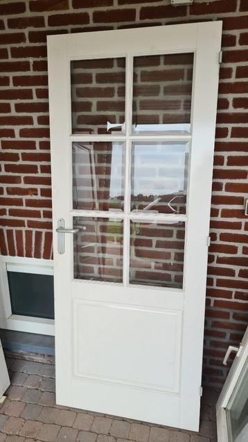 massieve binnendeur met glas beschikbaar voor biedingen
