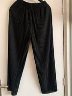 Zwarte Geplooide Broek, Zwart, Maat 42/44 (L), Ophalen of Verzenden, Lang
