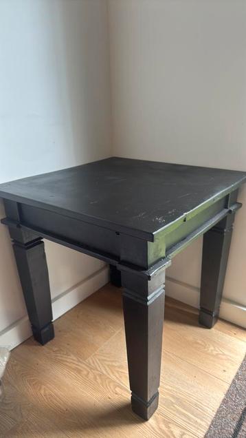 Bijzettafel 40x40cm beschikbaar voor biedingen