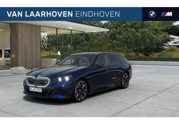 BMW i5 Touring M60 xDrive / Panoramadak / Trekhaak / Bowers  beschikbaar voor biedingen