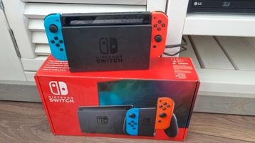 Nintendo switch met extra's te koop beschikbaar voor biedingen