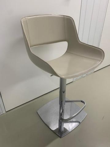 luxe design barkruk Enrico Pellizzoni model Amaranta beschikbaar voor biedingen