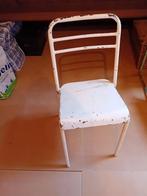 Brocante ijzeren stoel wit, Kinderen en Baby's, Kinderkamer | Tafels en Stoelen, Ophalen, Zo goed als nieuw