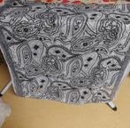 5 brede sjaals voor € 1.00 per stuk, Ophalen of Verzenden, Zo goed als nieuw, Maat 46/48 (XL) of groter