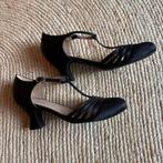 Elegante zwarte pumps met bandjes t-strap satijn Ellie, Ophalen, Zo goed als nieuw, Zwart, Pumps
