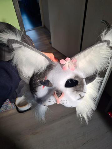 Therian masker kat beschikbaar voor biedingen
