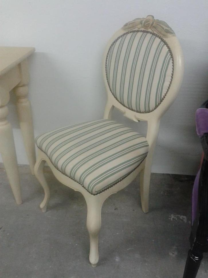 1 Medaillon STOEL met Rozen Ornament <> Off-White en Groen, Huis en Inrichting, Stoelen, Zo goed als nieuw, Eén, Hout, Stof, Wit