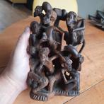 Afrikaans Houten Beeld: Menselijke Toren, Ophalen of Verzenden