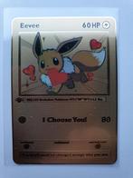Eevee Pokémon kaart met hartjes verliefd goudkleurig metal, Ophalen of Verzenden, Nieuw, Losse kaart