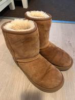 Uggs Winterschoenen - Maat 35, Kleding | Dames, Ophalen of Verzenden, Gedragen, Bruin, Lage of Enkellaarzen
