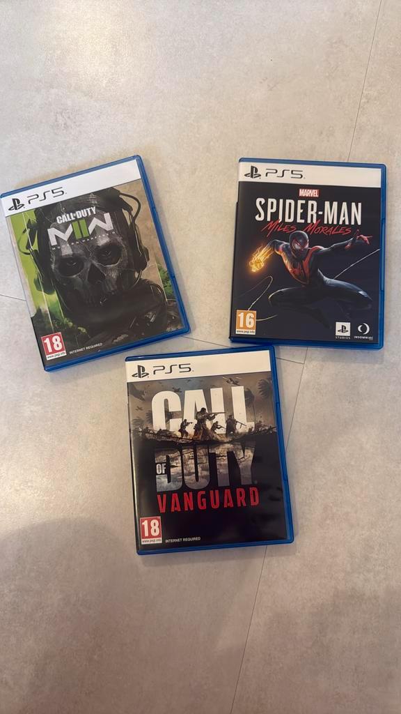 3 verschillende spellen o.a Call of Duty, Spelcomputers en Games, Games | Sony PlayStation 5, Zo goed als nieuw, Ophalen of Verzenden