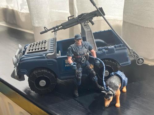 Politie Actiefiguur Set met Jeep & Hond, Kinderen en Baby's, Speelgoed | Actiefiguren, Gebruikt, Ophalen of Verzenden