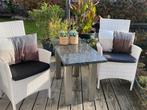 tuin zitje 2 stoelen en kleine tafel graniet/RVS, Gebruikt, Bijzettafel, Rvs, Ophalen