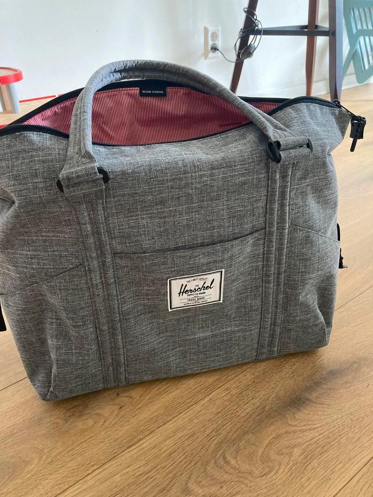 Herschel Luiertas Grijs, Kinderen en Baby's, Luiertassen, Zo goed als nieuw, Ophalen of Verzenden