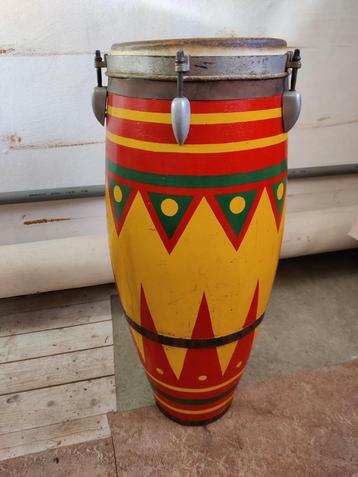 Muziekinstrument antieke en authentieke tumba / con inga beschikbaar voor biedingen