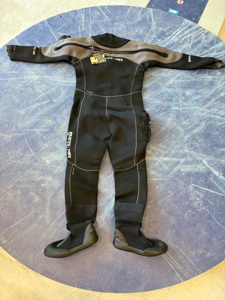 Mares Dry Wetsuit – Topconditie, Droogpak duiken/snorkelen, Watersport en Boten, Watersportkleding, Nieuw, Wetsuit, Heer, Ophalen of Verzenden