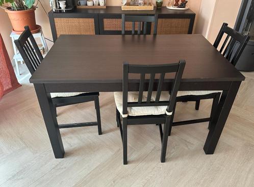 Eettafel met 4 stoelen (IKEA) + kussens – uitschuifbaar, Huis en Inrichting, Tafels | Eettafels, Gebruikt, 50 tot 100 cm, 100 tot 150 cm
