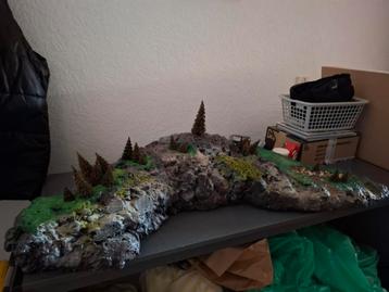 H0 berglandschap met bomen beschikbaar voor biedingen