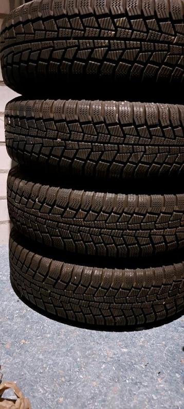 Winterbanden op stalen velgen 175 70 14 steek 4x100. beschikbaar voor biedingen