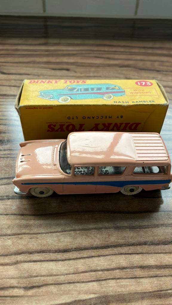 Dinky Toys no. 173 Nash Rambler Roze origineel en met doosje, Verzenden