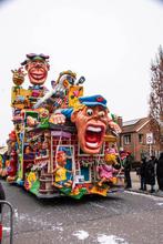 Polyester carnavalswagen, Thema Post, Ophalen, Gebruikt, Feestartikel, Carnaval