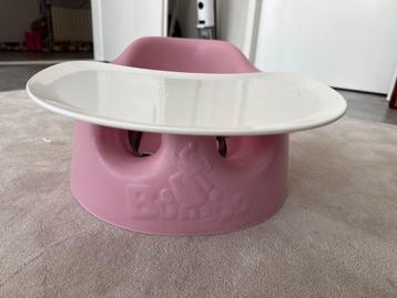 Bumbo babyzitje met tafelblad – Roze, in nette staat beschikbaar voor biedingen