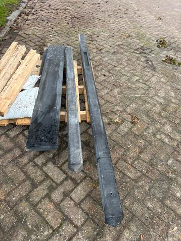 2 betonplaat glad3,5x24x184 antraciet beschikbaar voor biedingen