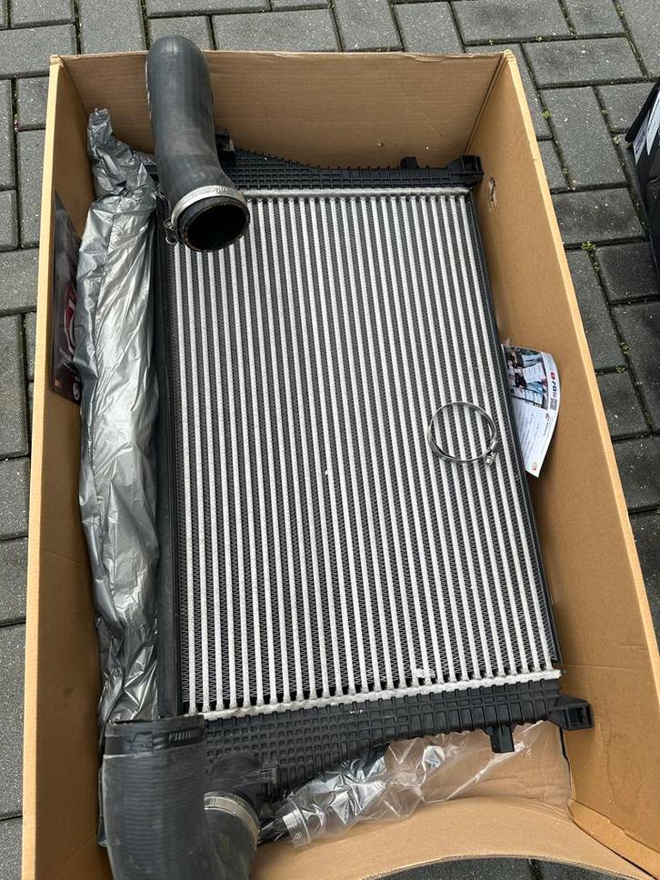 VAG Intercooler OEM, Auto-onderdelen, Motor en Toebehoren, Volkswagen, Gebruikt, Ophalen