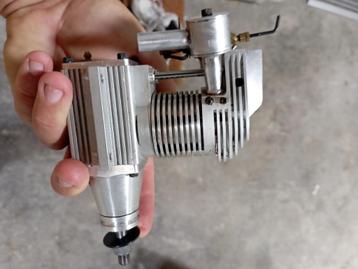 Laser 75 4 takt motor . Goede staat beschikbaar voor biedingen