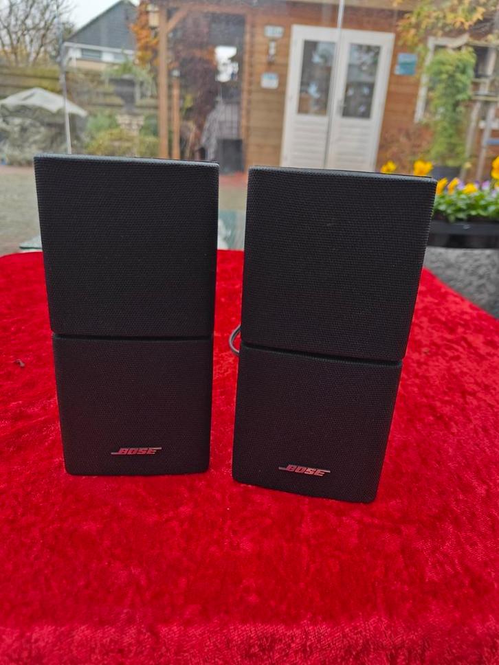 Bose dual luidsprekers 2x met kabels en ophang beugels, Audio, Tv en Foto, Luidsprekers, Zo goed als nieuw, Front, Rear of Stereo speakers