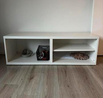 Mooi wit tv meubel beschikbaar voor biedingen