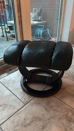 Voetenbankje leer ( MOET WEG ), Huis en Inrichting, Fauteuils, Ophalen, Zo goed als nieuw, Leer, Minder dan 50 cm