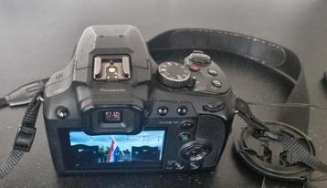 Lumix DC-FZ83 beschikbaar voor biedingen
