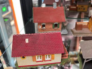 13 huisjes voor modelspoorbanen beschikbaar voor biedingen