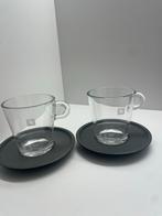 Nespresso Glazen Kopjes met Schotels - Set van 2, Huis en Inrichting, Keuken | Servies, Ophalen of Verzenden, Effen, Kop(pen) en/of Schotel(s)