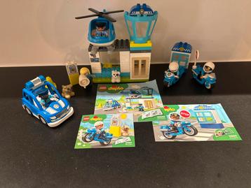 Duplo Politie Set met Helikopter en Motoren beschikbaar voor biedingen