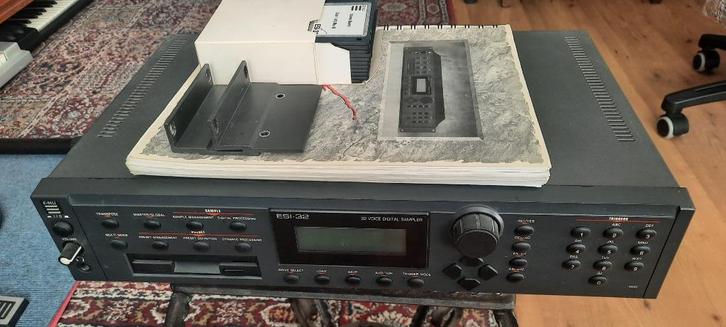 E-MU ESI-32 Sampler, Muziek en Instrumenten, Samplers, Zo goed als nieuw, Ophalen