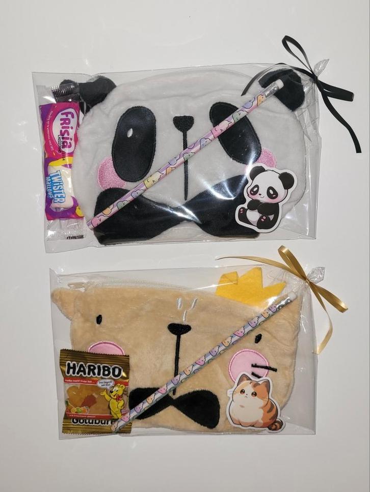 Traktatie pluche dier etui, sticker, potlood en een snoepje, Hobby en Vrije tijd, Feestartikelen, Nieuw, Feestartikel, Verjaardag