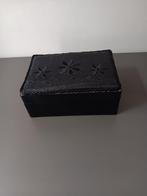 Zwart fluwelen sieradendoos met spiegel – 16,5 x 12 cm, Ophalen of Verzenden, Zo goed als nieuw, Zwart, Met spiegeltje(s)