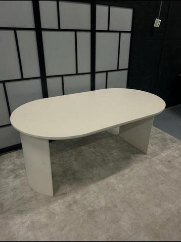 Eettafel ovaal Japandi wit hout 180cm beschikbaar voor biedingen