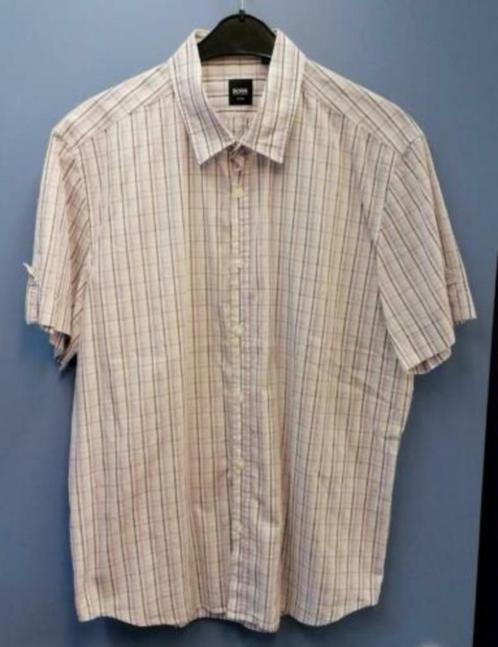Hugo Boss overhemd korte mouw wit / lila geruit mt XL 37507, Kleding | Heren, Overhemden, Zo goed als nieuw, Halswijdte 43/44 (XL)