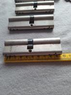 4 gelijksluitende cilinders 45x50 met 6 sleutels, Ophalen of Verzenden, Rvs, Slot
