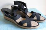 Sandalen met sleehak maat 40/41, Zwart, Zo goed als nieuw, Sandalen of Muiltjes, Ophalen of Verzenden