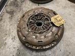 VLIEGWIEL DUBBELE MASSA Tiguan (5N1 / 2) (022141015S), Gebruikt, Volkswagen