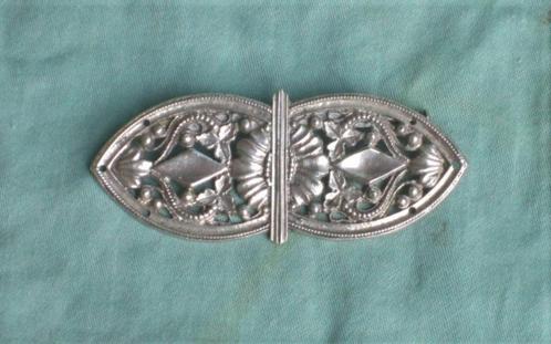 Zilveren broche gemaakt van antieke gesp, Sieraden, Tassen en Uiterlijk, Antieke sieraden, Broche, Zilver, Ophalen of Verzenden