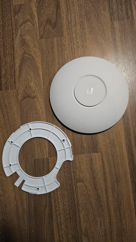Ubiquiti UniFi AP AC Pro, Computers en Software, Accesspoints, Gebruikt, Ophalen of Verzenden