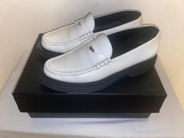 Yves Saint Laurent Loafer - Maat 44 beschikbaar voor biedingen