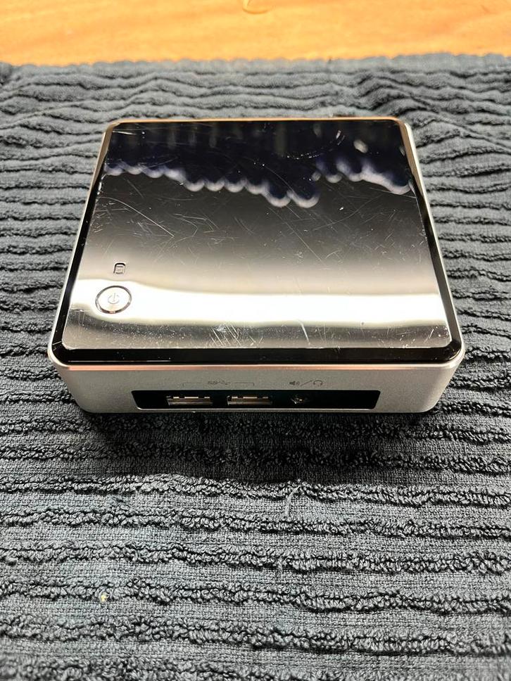 Intel NUC5i3RYK Mini PC i3 8GB 120GB M2, Computers en Software, Barebones, Gebruikt, Ophalen of Verzenden