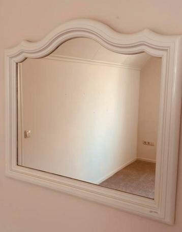 Leuke spiegel met boog - €15 beschikbaar voor biedingen